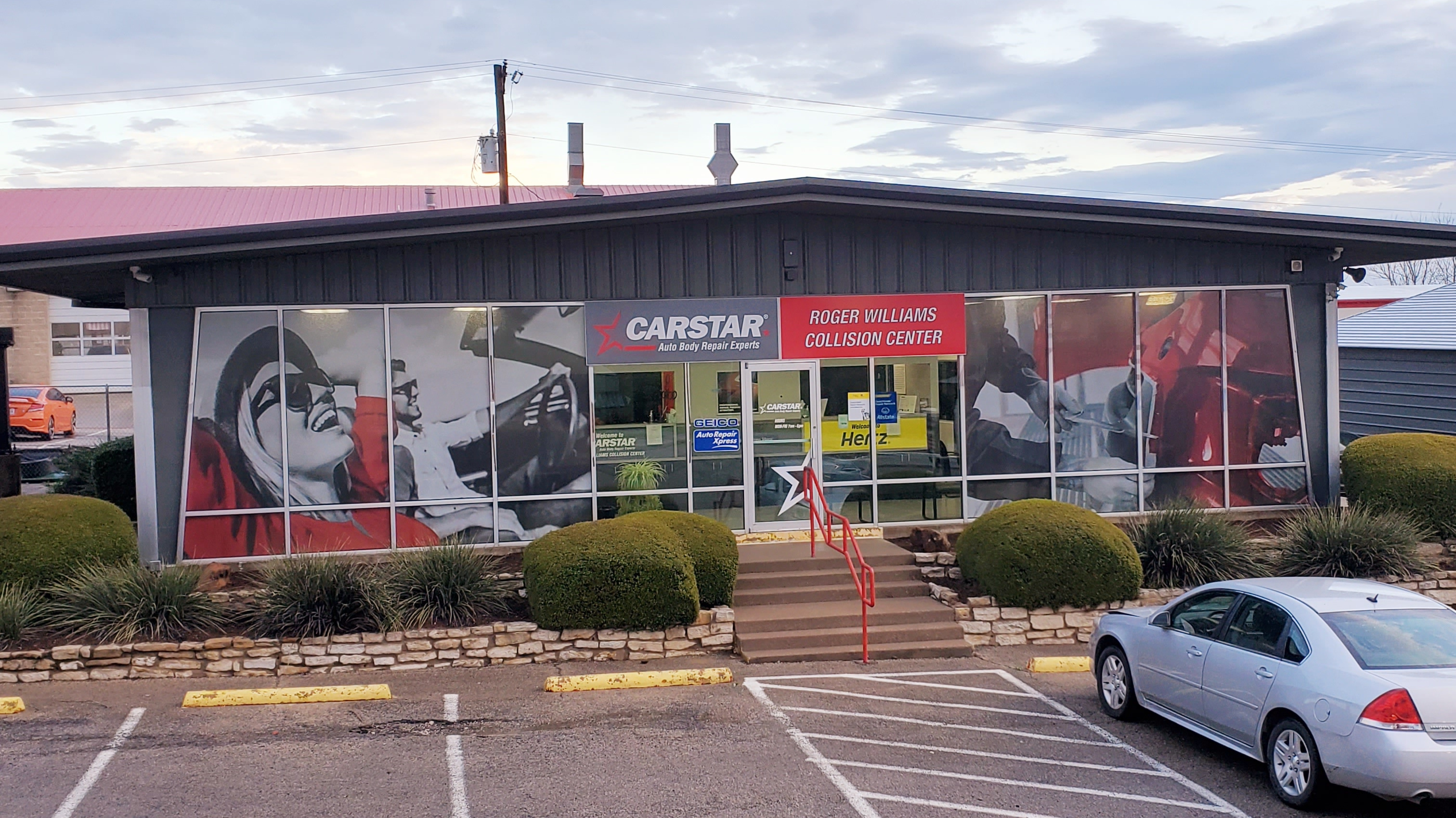 CARSTAR Roger Williams street view